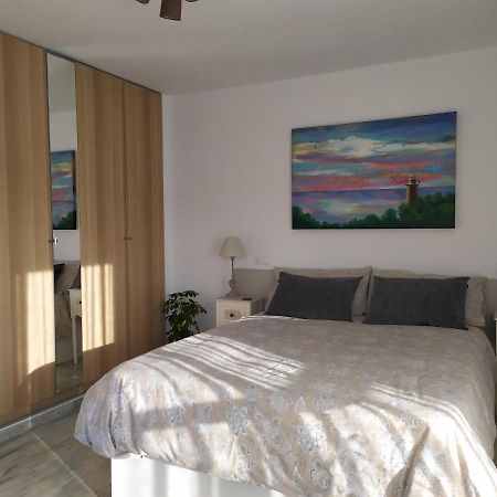 Playa Escollera Apartment เอสเตโปนา ภายนอก รูปภาพ