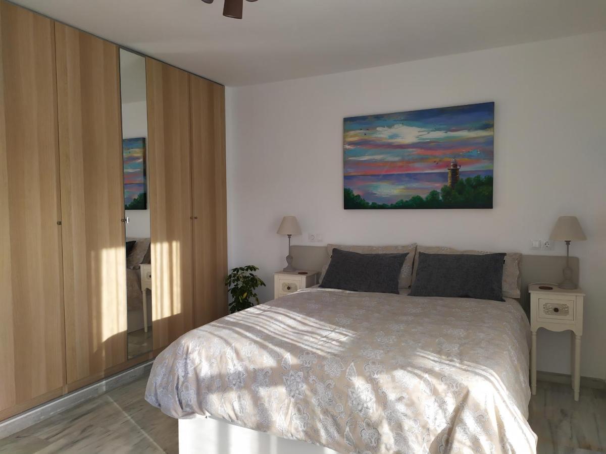 Playa Escollera Apartment เอสเตโปนา ภายนอก รูปภาพ